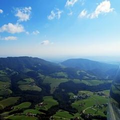 Flugwegposition um 13:21:08: Aufgenommen in der Nähe von Gemeinde Semriach, Österreich in 1371 Meter